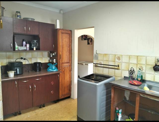 3 BEDROOM HOUSE FOR SALE IN BERKSHIRE DOWNS